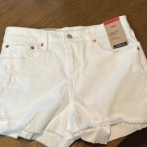 White High Rise Levi Shorts
